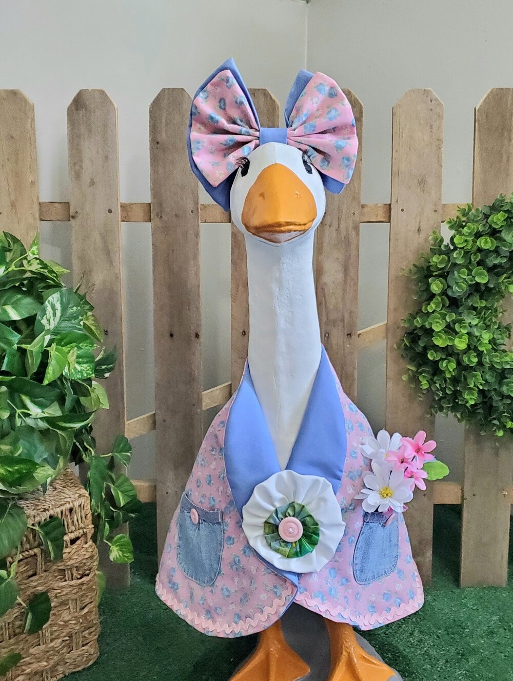 Large Porch Goose Clothes Spring/Summer